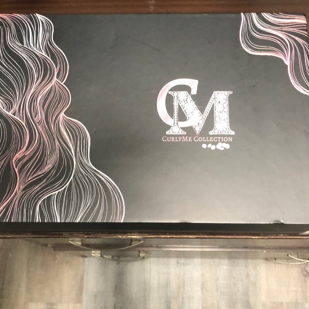 Brand New Glueless wig!